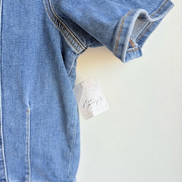 Free People We The Free Jayde Denim Flare Jumpsuit In Sunburst Blue Size L - Picture 7 of 12